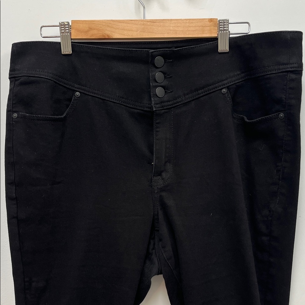 Lane Bryant Stretch Pedal Pushers, Size 16 - Picture 2 of 8